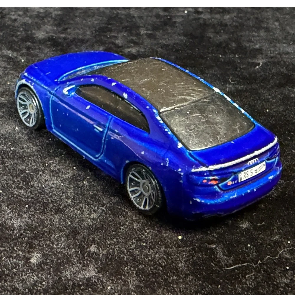 Hot Wheels-Lot of 4: Mazda Cosmo Sport, Lamborghini Urus, VW Beetle, Audi RS5